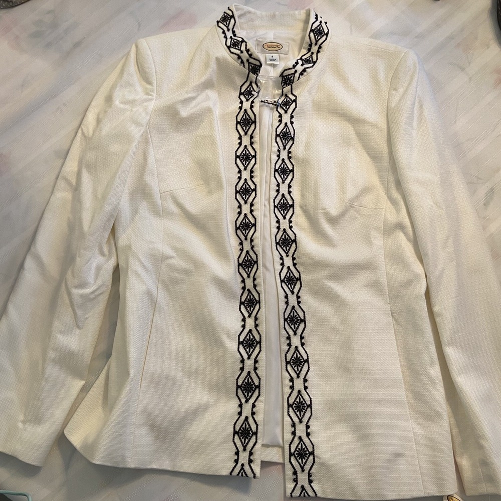 NWT Talbot's Woman's Sz 8 White W/Black Beaded Jacket New